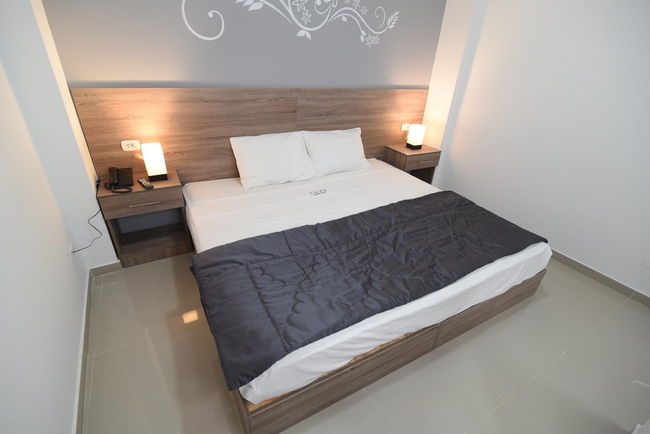 Escala Urban Hotel 치클라요 외부 사진